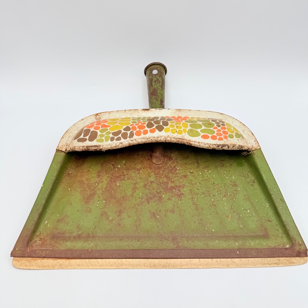 Vintage J.V. Reed Avocado Green Metal Dustpan Retro Pebble Pattern 70s MCM USA